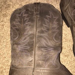 Ariat women’s size 9.5 cowboy boots